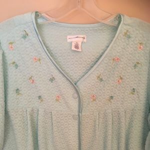 Womens short robe/duster